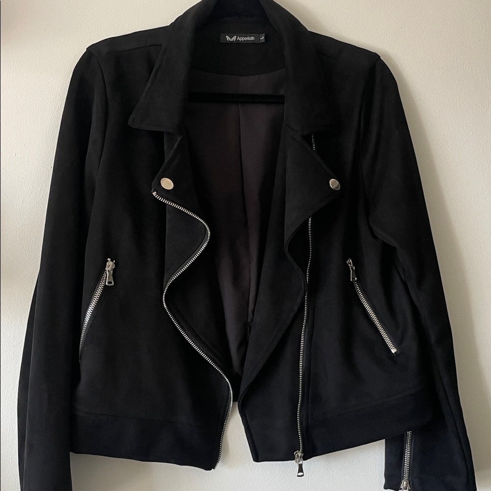 APPERLOTH|Black Faux Suede Biker Moto Jacket Silver Hardware|Large|EUC